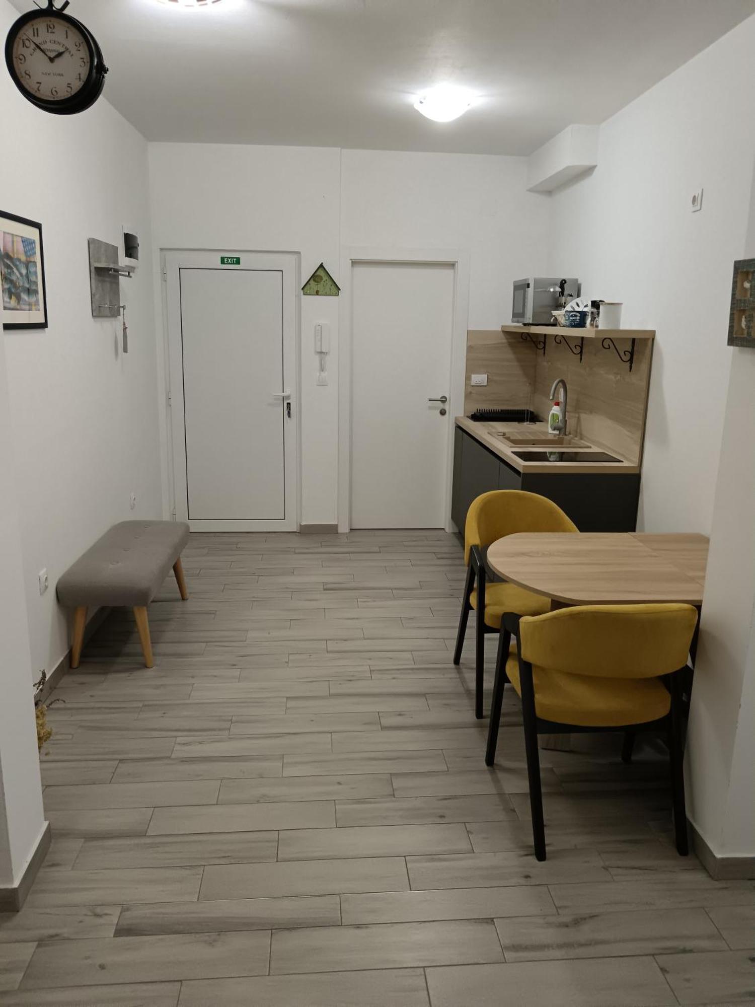 Faveria Apartments Amphitheater With Free Parking Πούλα Δωμάτιο φωτογραφία